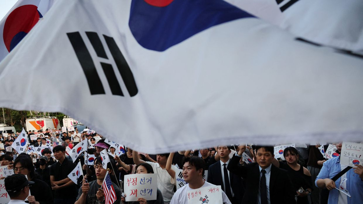 South Korea's President Lee Calls for Calm Amid Election Protest While Dismissing Fraud Claims