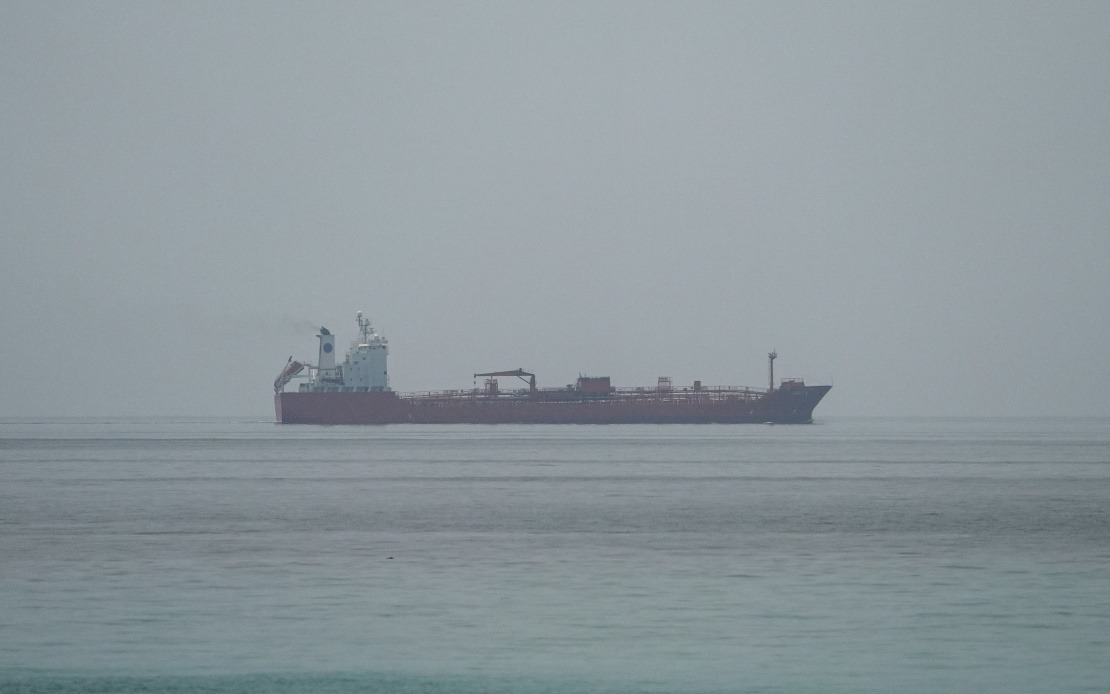 Oman Pledges Free Transit Through Strait of Hormuz Under New Iran-US Agreement