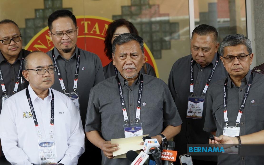EC Eyes 96% Early Voting Turnout as Johor Polls Commence