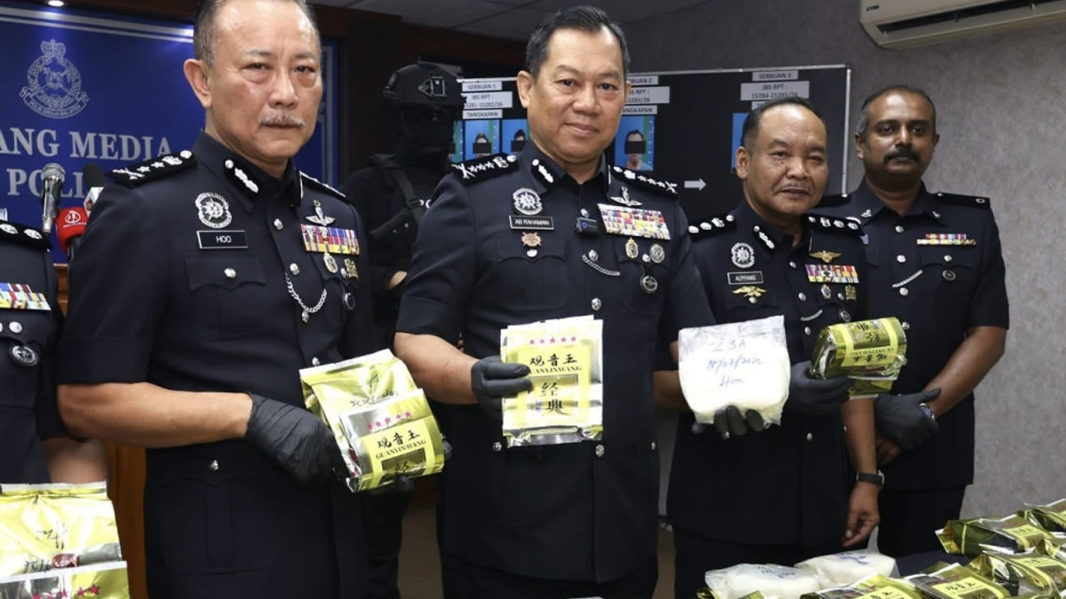 Drug Ring Dismantled in Johor Bahru: Eight Arrested Including Teenager in Vehicle-Based Operation
