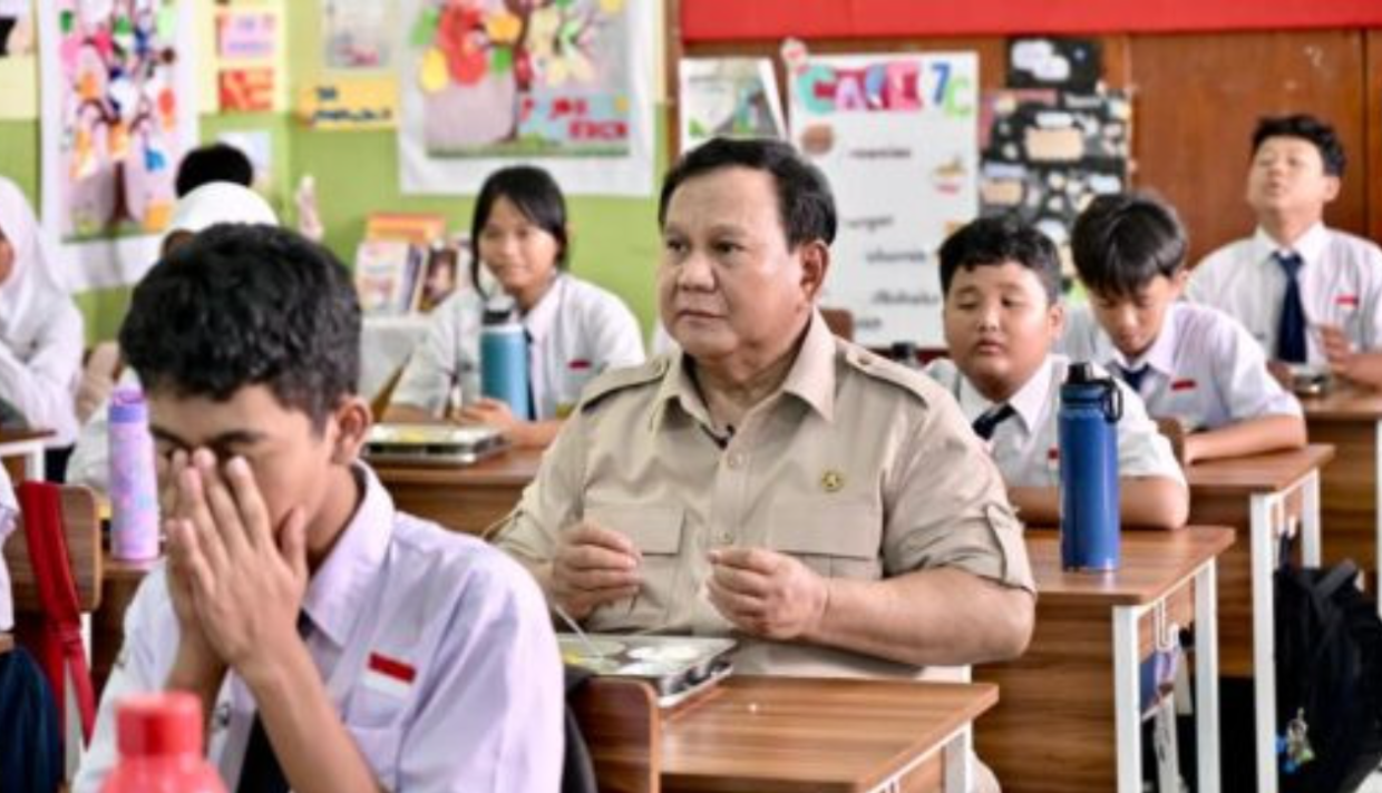Indonesia's free meals scheme faces mounting pressure as rights body flags implementation failures