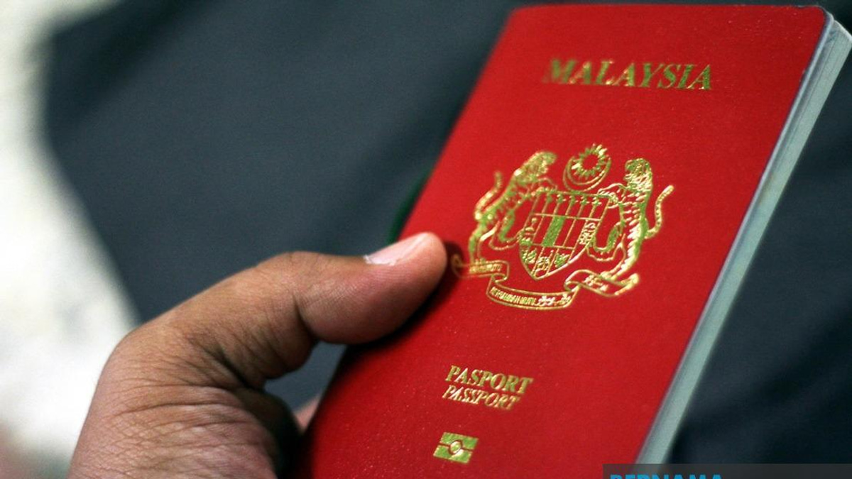 Prime Minister to Unveil New Malaysian Passport With 94 Security Features