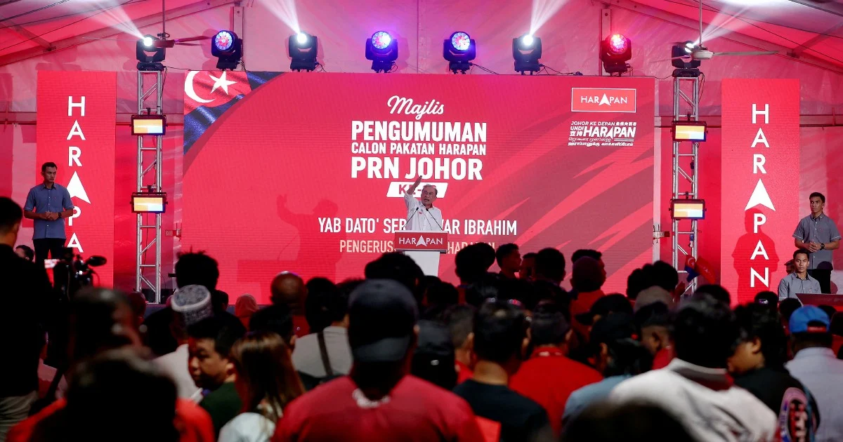 Anwar Calls for Clear Separation Between Electoral Contest and Royal Institutions in Johor Polls