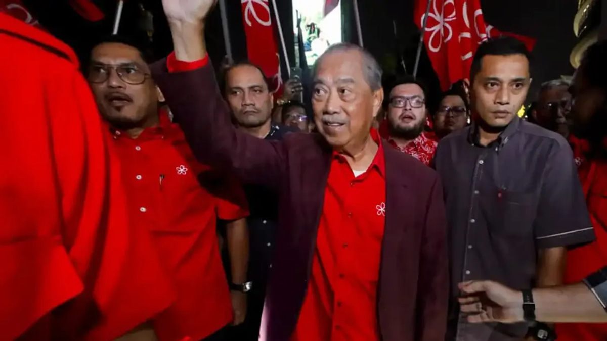 Muhyiddin musters over 200 supporters as Bersatu prepares for crucial state contests