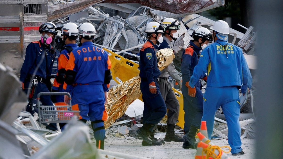 Massive Earthquake Devastates Kumamoto in Japan, Rescue Efforts Continue Against Mounting Challenges