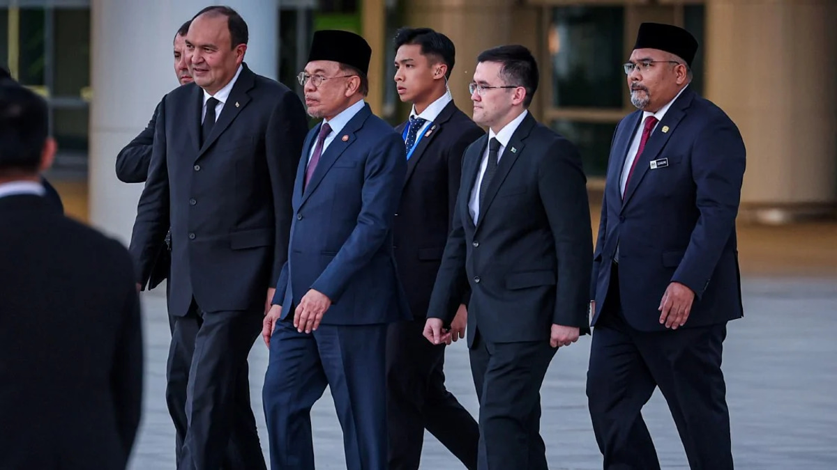 Anwar to Deepen Malaysia-Turkmenistan Ties With High-Level Talks on Trade and Investment