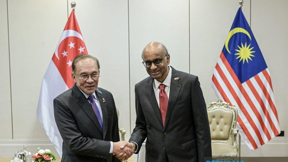 Anwar Receives Singapore's President Tharman in Three-Day State Visit