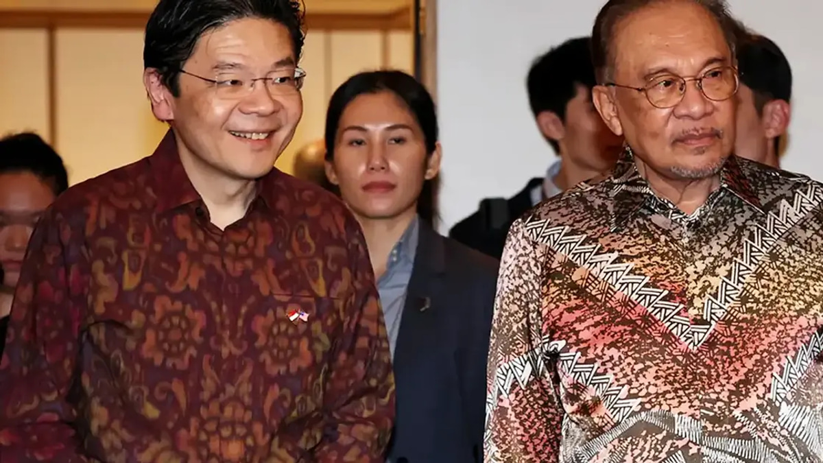 Anwar Clarifies No Plans to Seek Singapore's Help for Johor Election Voting