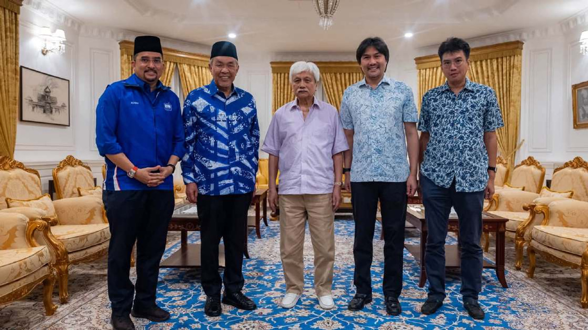 Zahid Submits Three MB Candidates to Negri Sembilan Palace