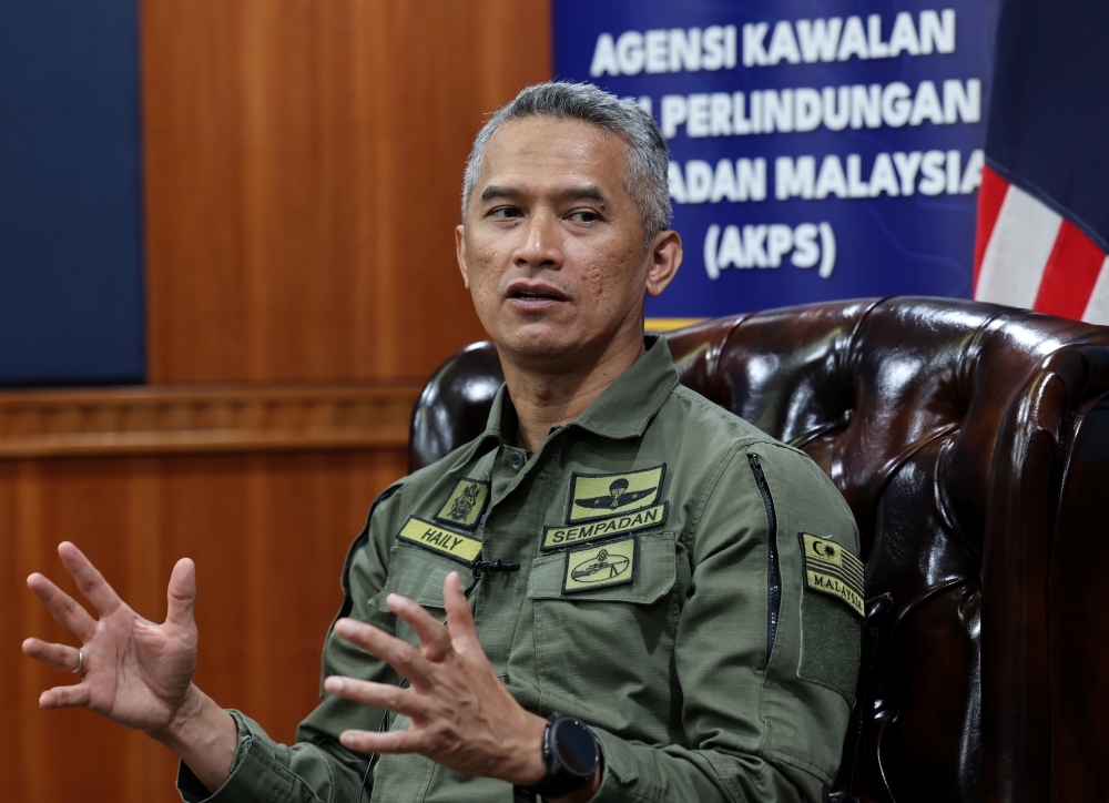 Malaysia Airlines pilot's luggage cleared at KLIA before Jakarta drug arrest, says border chief