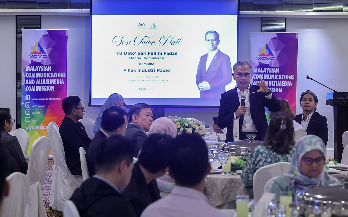 MCMC To Conduct Review of Radio Industry Framework, Says Communications Minister