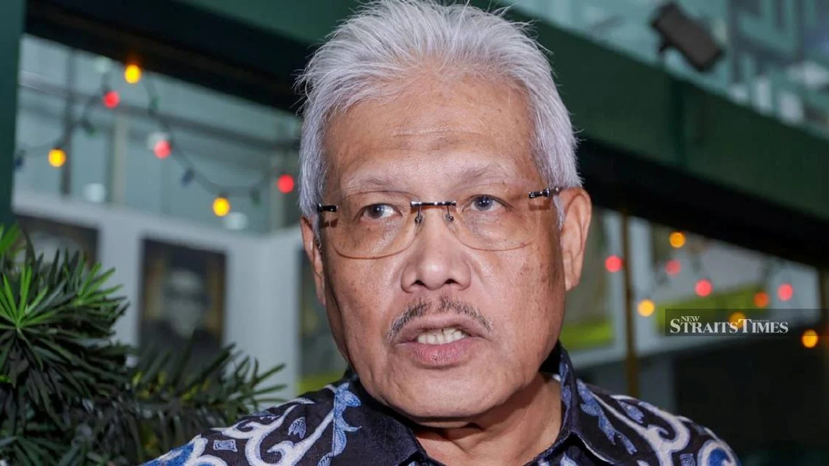 Notice of Hamzah Zainudin as Opposition Leader to Be Tabled Before Parliament Resumes