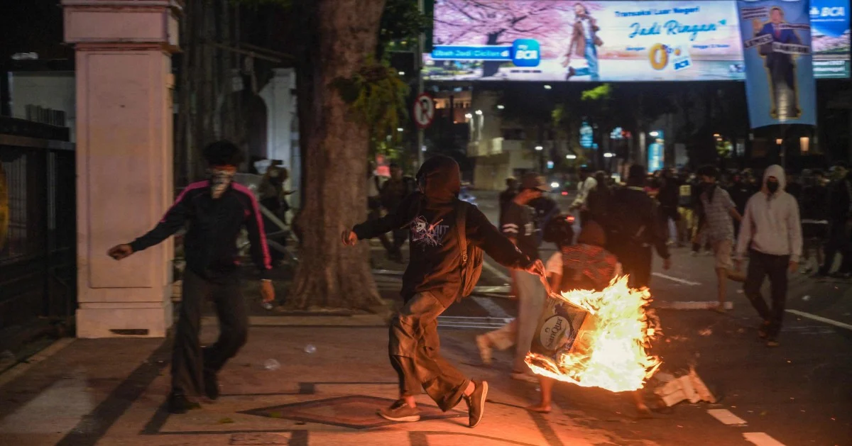 Indonesian police detain over 60 protesters in Surabaya demonstration against Prabowo administration