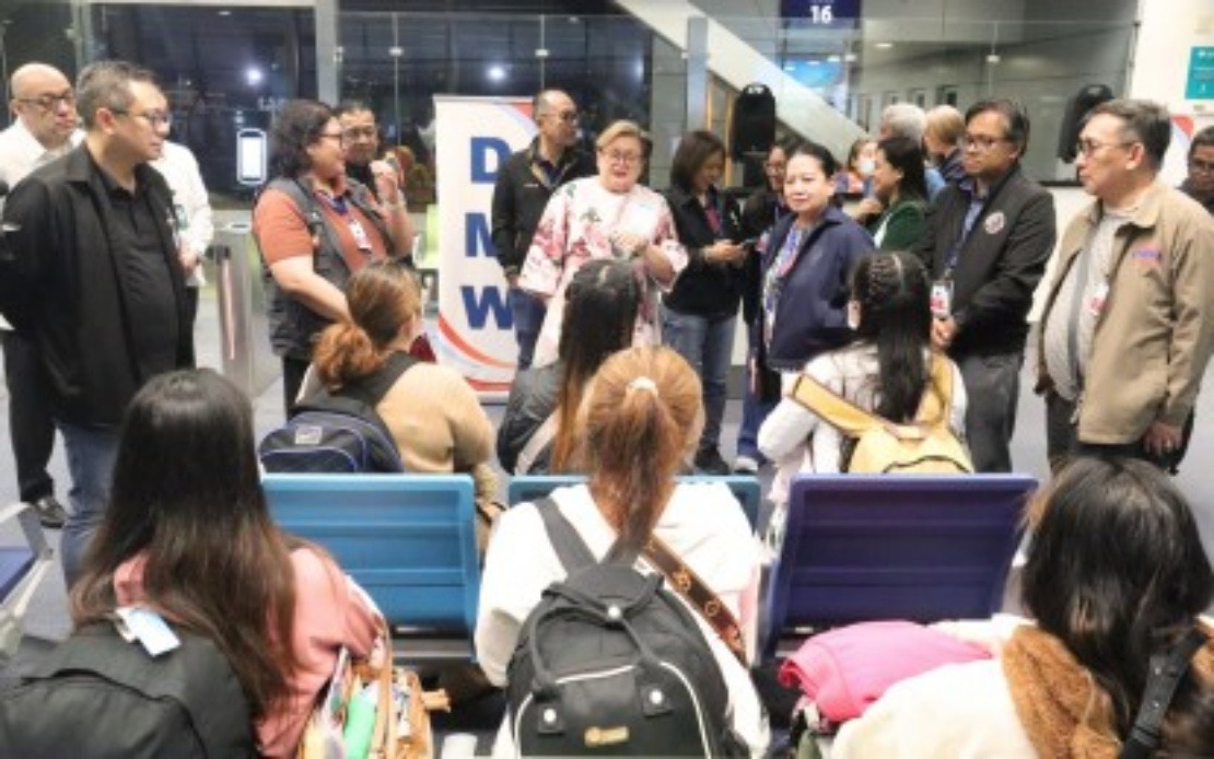 24 Filipinos Detained in Russian Siberia Return Home Following Marcos-Putin Summit