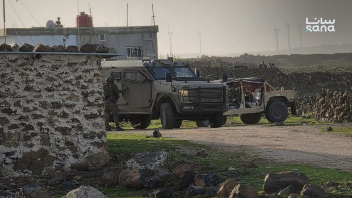 Israeli Military Vehicles Enter Syria's Quneitra Province Amid Rising Border Tensions