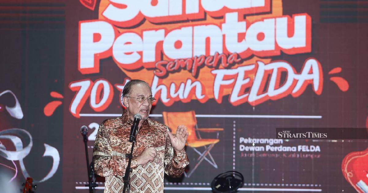 Anwar pushes for swift rollout of Felda settler support initiatives with monthly accountability