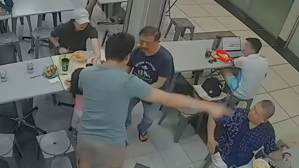 Singapore Police Investigate Assault on Elderly Man After Head-Patting Incident