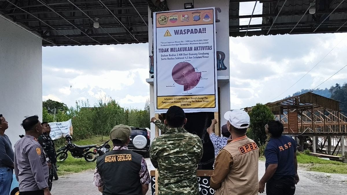 North Sumatra closes tourism sites as Mount Sinabung volcanic activity escalates