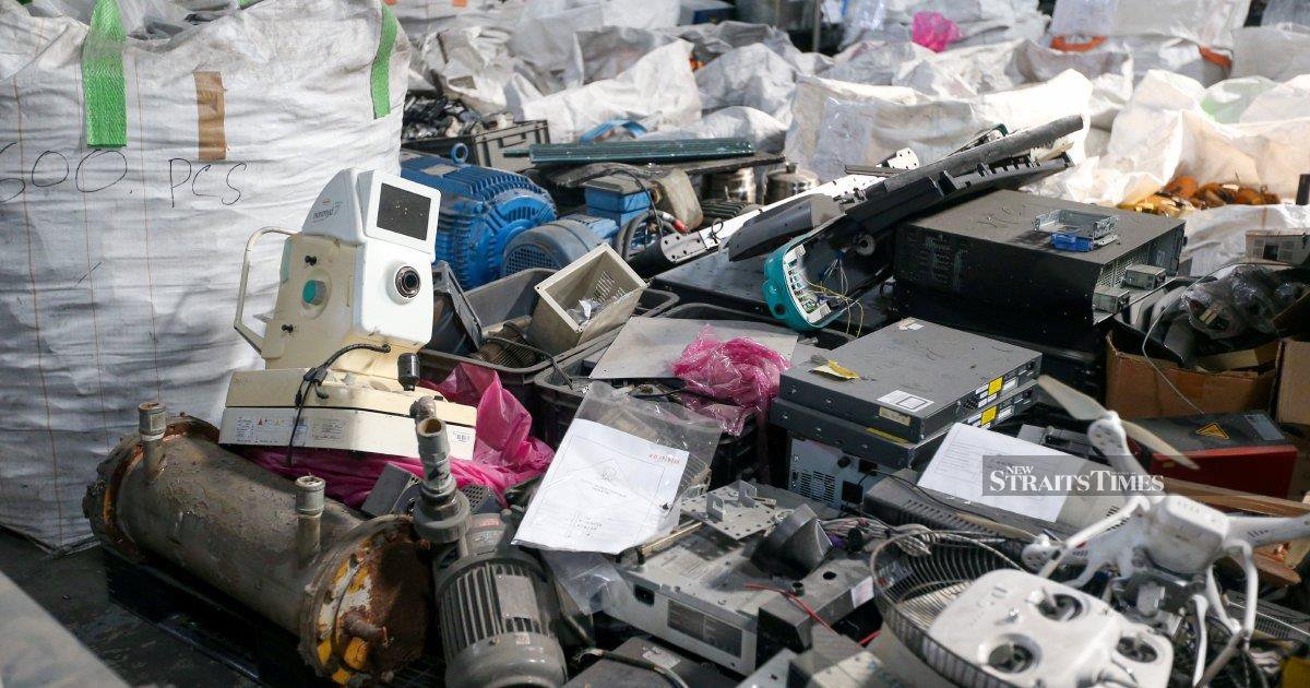 Ten GOF Officers Detained in Penang E-Waste Factory Extortion Probe