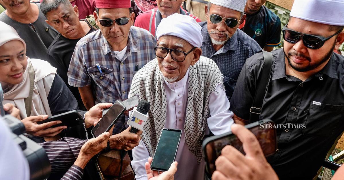 Hadi Says PM Should Have Been Present for TH Royal Commission Inquiry Parliamentary Session