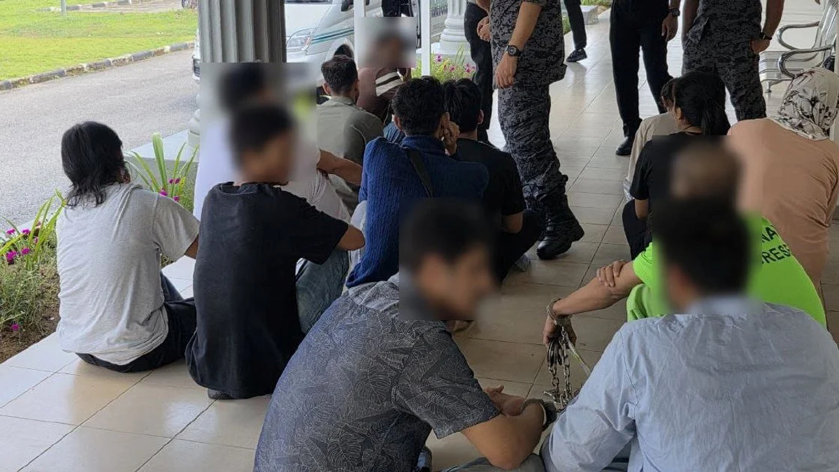 Twelve Undocumented Migrants Charged in Kelantan Over Illegal Entry and Overstaying Offences