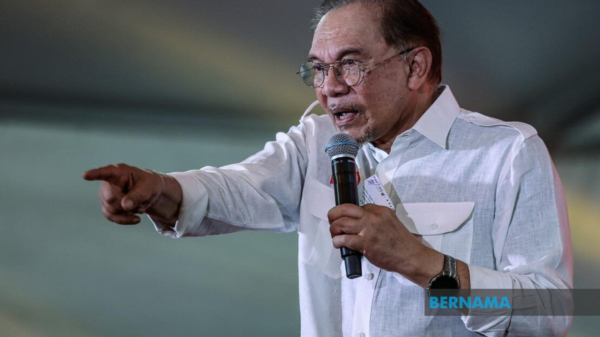 Anwar Rejects Claims of Kedah Neglect Amid Row with Sanusi Over Development Focus