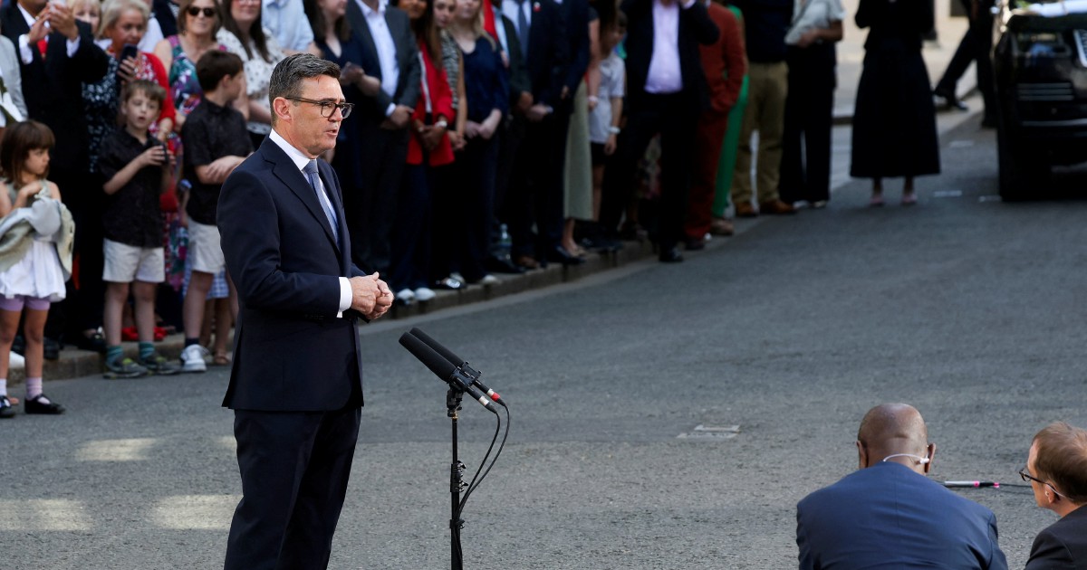 New UK PM Burnham Makes Bold Moves in Cabinet Overhaul, Charts Leftward Course