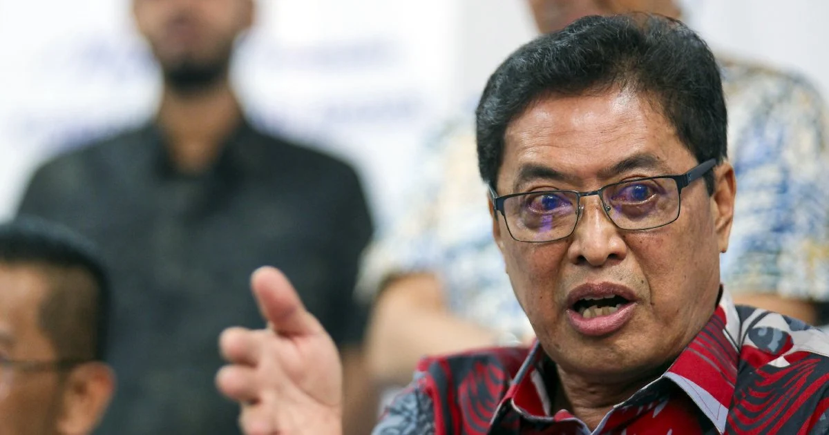 Zaid Ibrahim Challenges Azalina Over Secrecy of Azam Baki's Share Holdings
