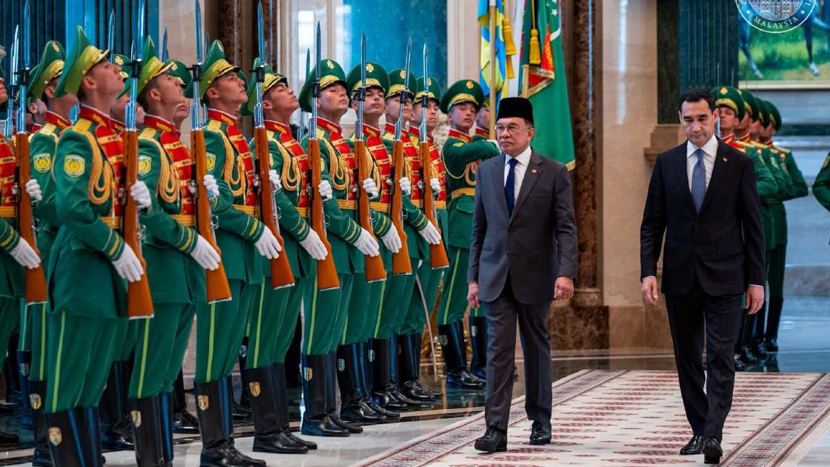 Anwar Ibrahim Receives Official Welcome in Turkmenistan as Bilateral Relations Deepen