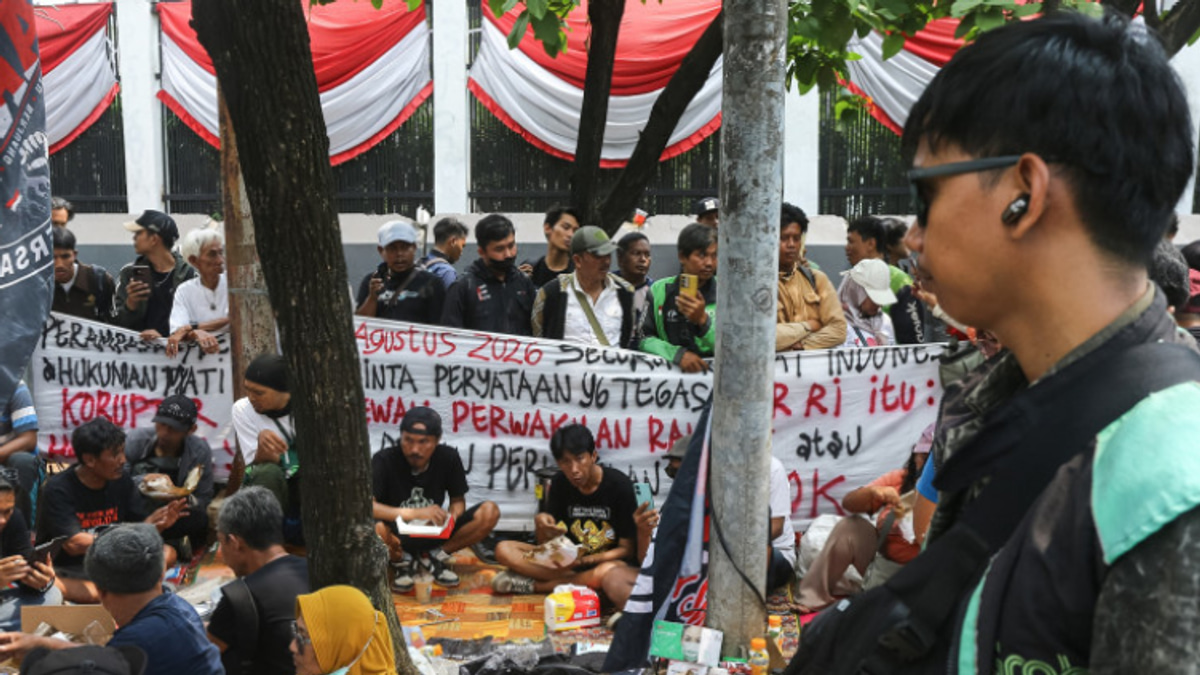 Jakarta protesters demand swift passage of asset forfeiture bill, tougher stance on corruption