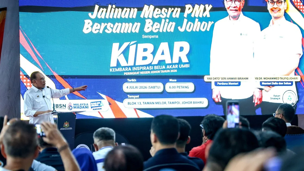 Anwar Attacks 'Malay Supremacy' Rhetoric While Malay Reserve Land Erodes