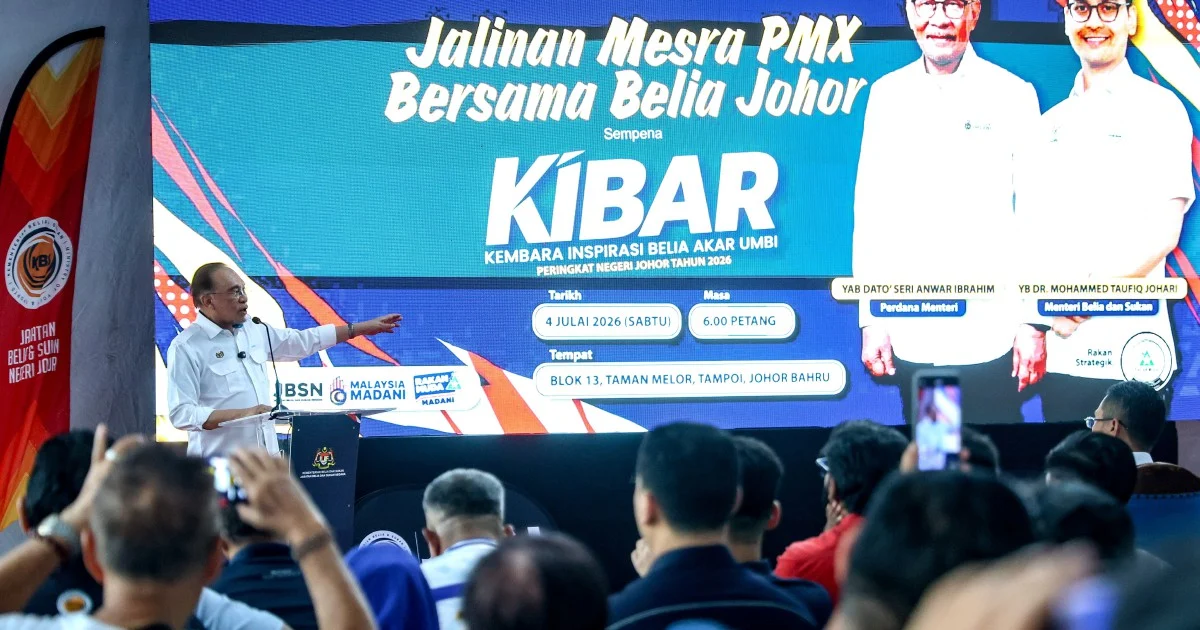 Anwar Attacks 'Malay Supremacy' Rhetoric While Malay Reserve Land Erodes