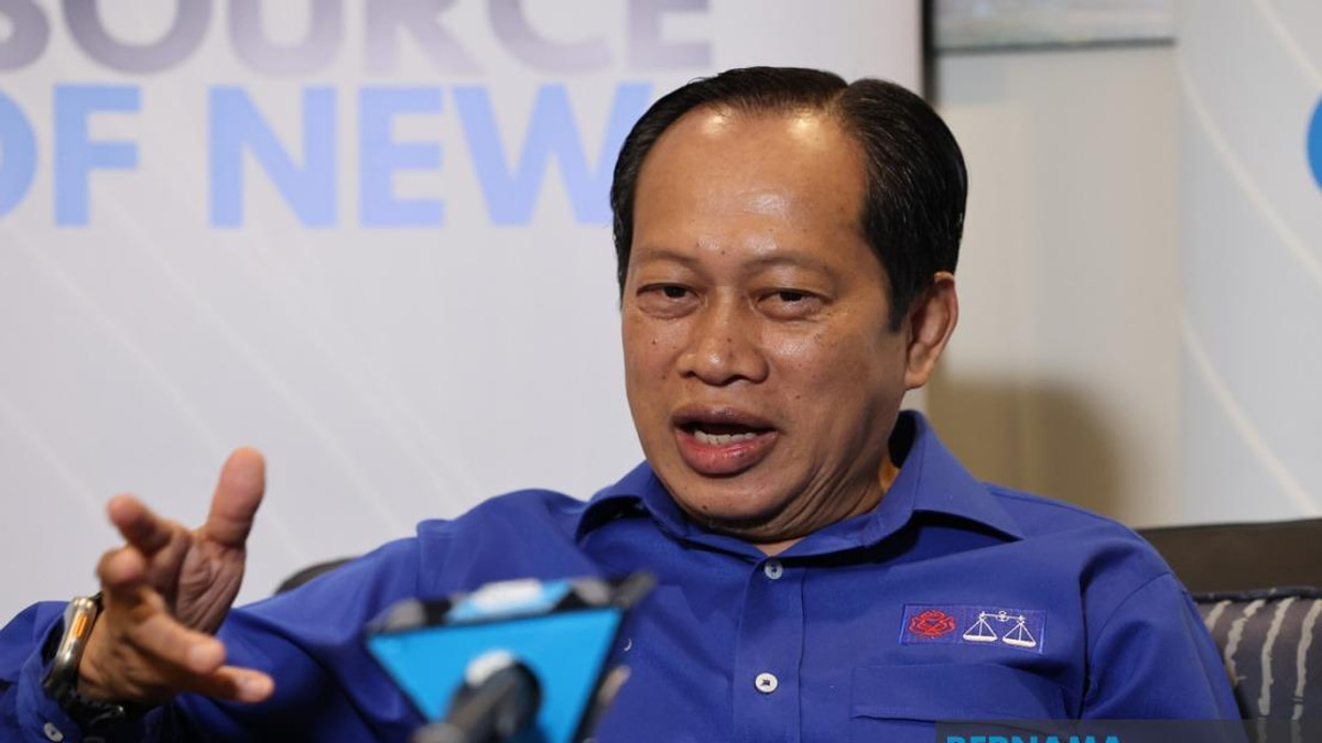 Road Maintenance Demands Coordinated Effort From All Stakeholders, Says Ahmad Maslan