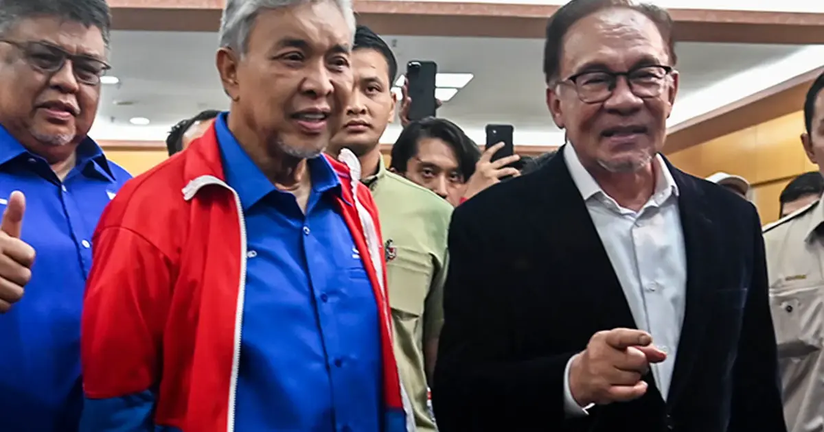 BN-PN Alliance in Negeri Sembilan Deepens Rift Between Anwar and Zahid, Says Khairy