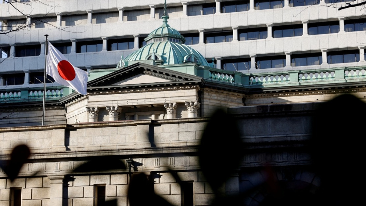 Japan's New Flag Desecration Law Opens Global Debate on Patriotism and Expression