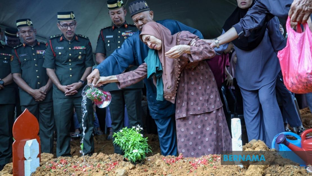 Private Siti Khadijah Laid To Rest After Hobart Camp Training Tragedy