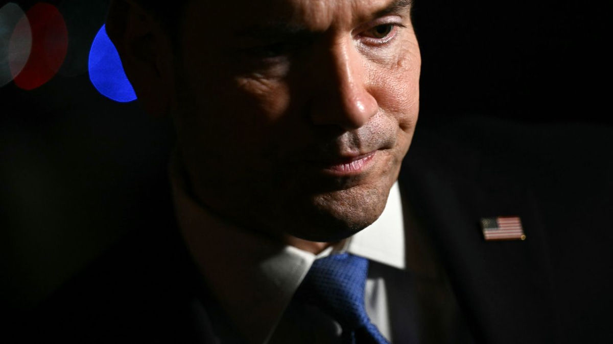 Trump Moderates Rhetoric on China Election Claims as Rubio Prepares Manila Talks