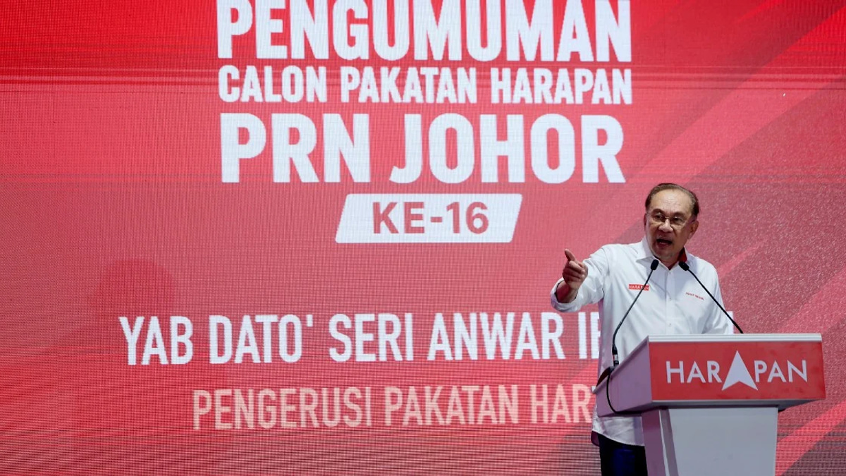 Anwar Challenges Johor Leaders to Press BN and PN Over State Funding Disputes