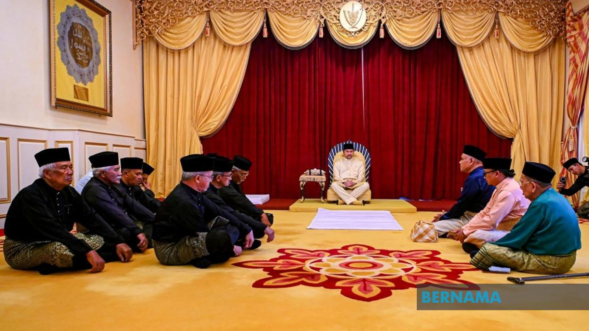 Tuanku Muhriz Formalises Installation of Sungei Ujong Undang in Royal Ceremony