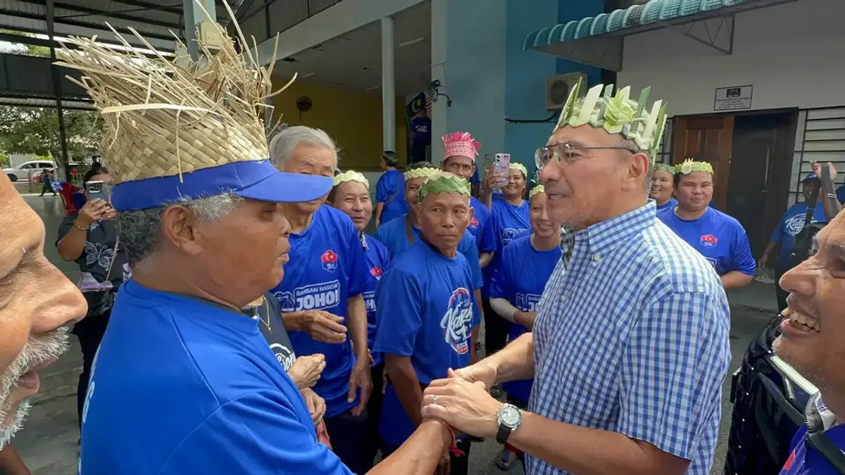 Hisham Urges Barisan Nasional Workers to Focus on Ground Campaign, Not Poll Predictions