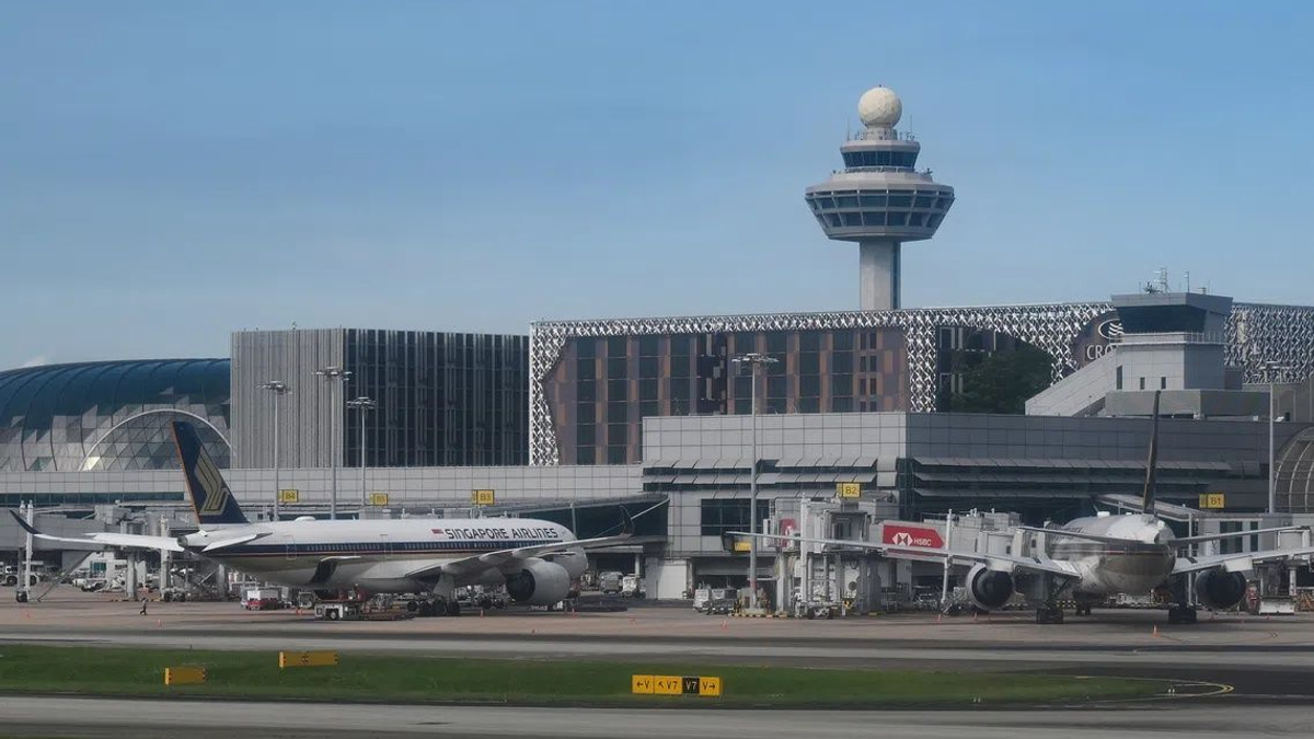 British man to face Singapore charges after airport disturbance delays Changi flight to Kuala Lumpur