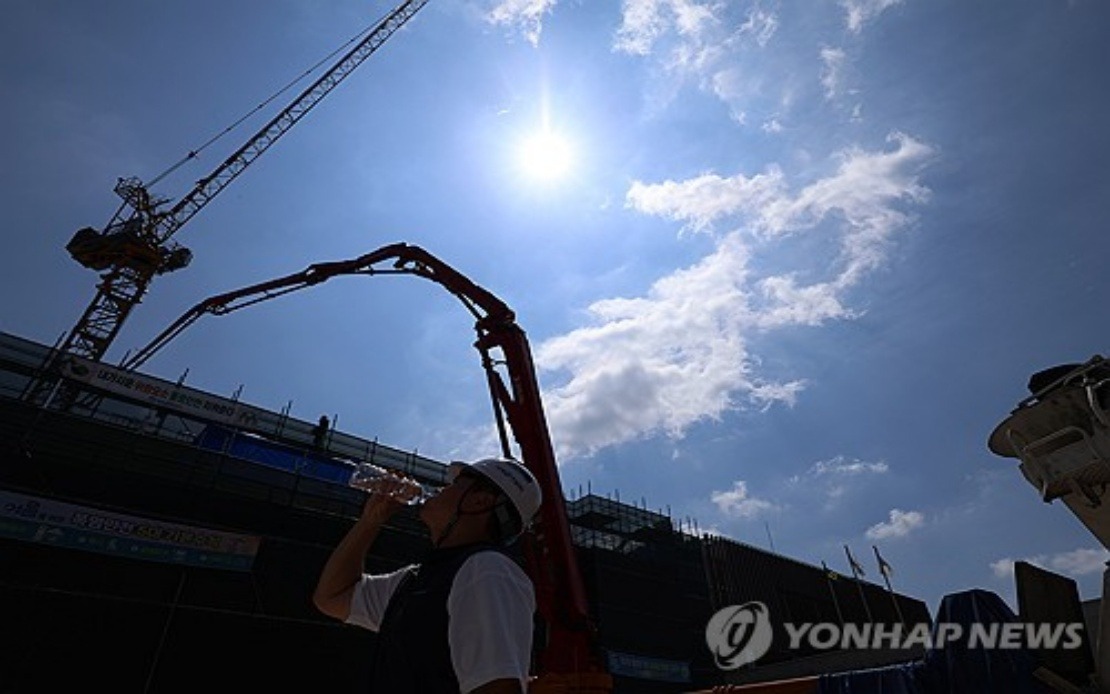 South Korea's Capital Region Swelters Under Unprecedented Heat Wave Alerts