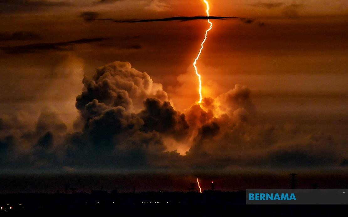Severe Weather Alert: Seven States Brace for Thunderstorms and Heavy Downpours Until 9 PM Tonight