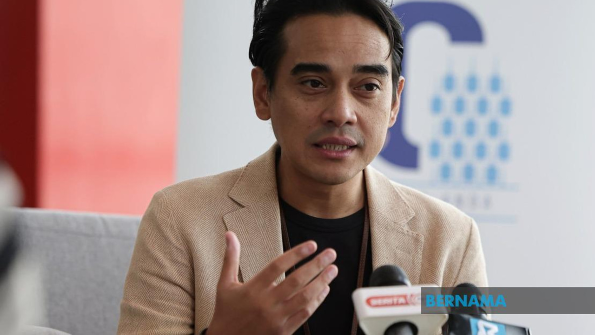 Journalists Must Master AI Skills to Stay Competitive, Says Broadcasting Chief