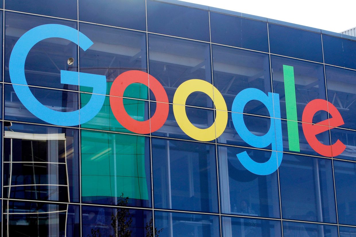 Google Maps Reflects Trump's Lake Ontario Rename, Stoking Cross-Border Tensions