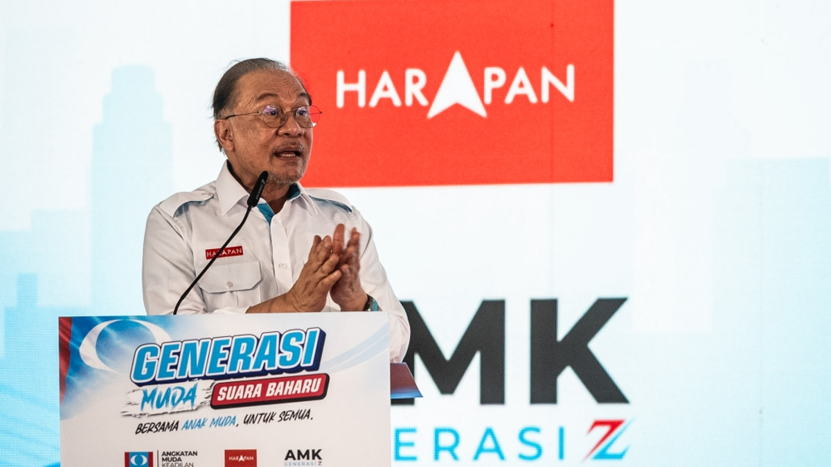 Anwar Promises PJ and Subang Development Funds for Government-Supporting MPs Only