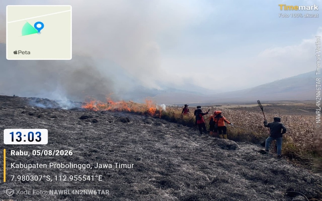 Indonesia Deploys Helicopters to Combat Mount Bromo Wildfire Spreading Across East Java