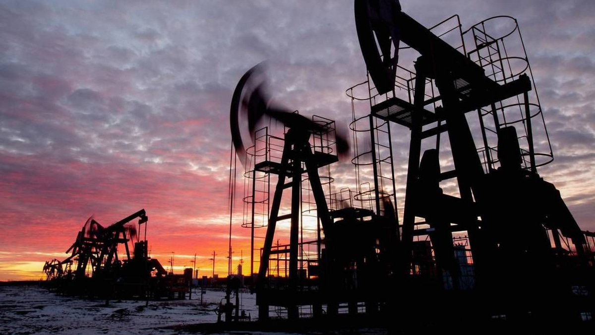 Oil prices plunge as US-Iran ceasefire sparks cautious optimism