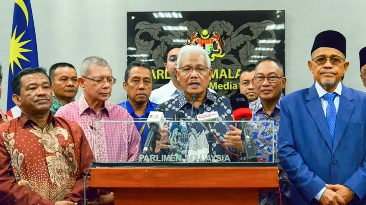 Government Must Clarify Azam's Role as NFCC Adviser Amid Ongoing Investigations, Says Hamzah