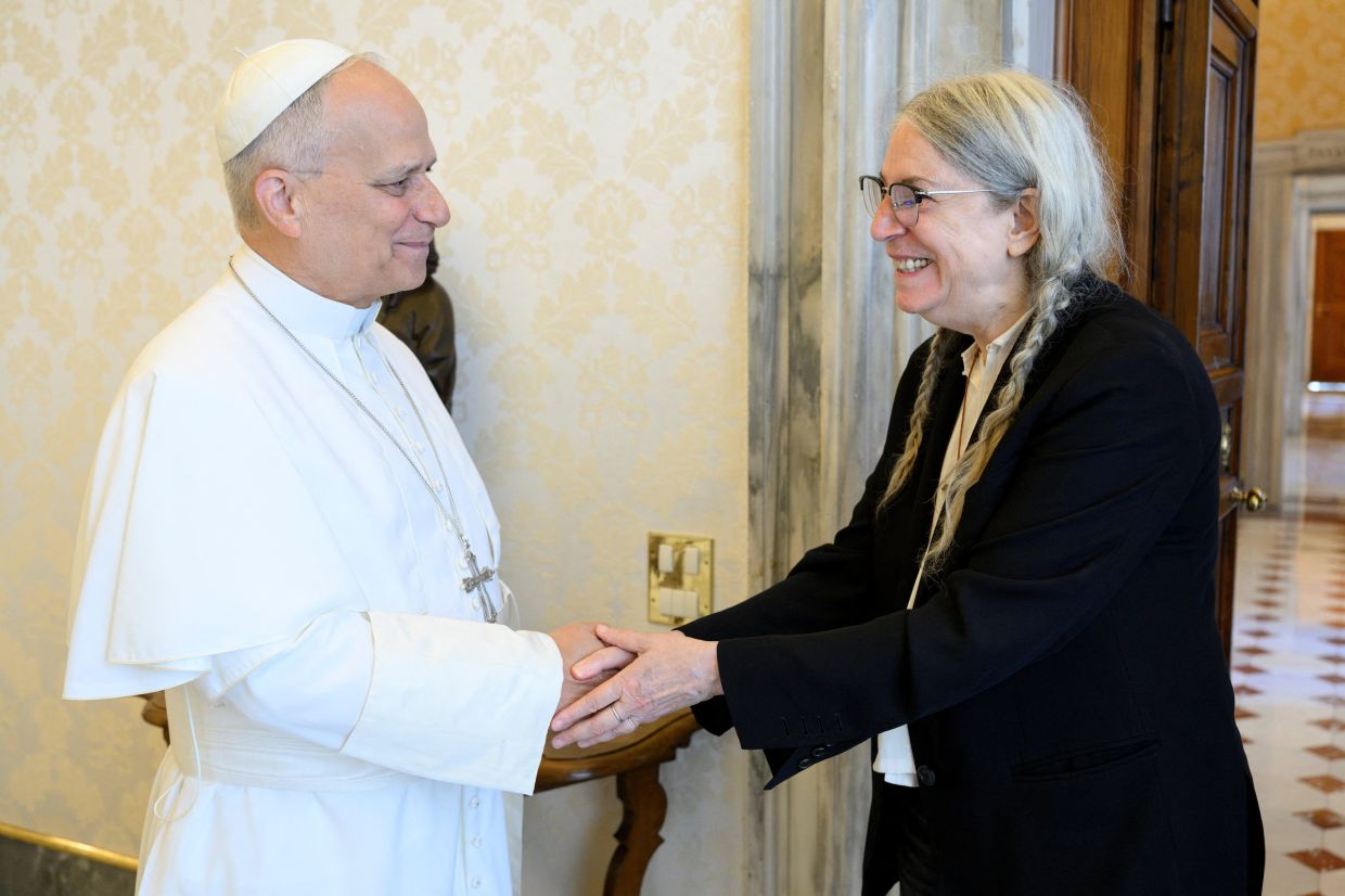 Patti Smith Meets Pope Leo XIV at Vatican, Finds Common Ground with Fellow Chicago Native